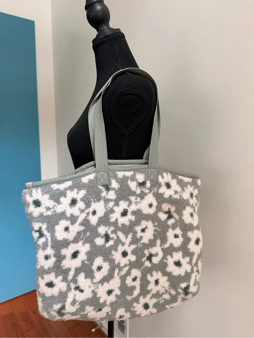 Barefoot Dreams CozyChic Floral Tote Bag Gray Cream Oversized Shoulder Bag